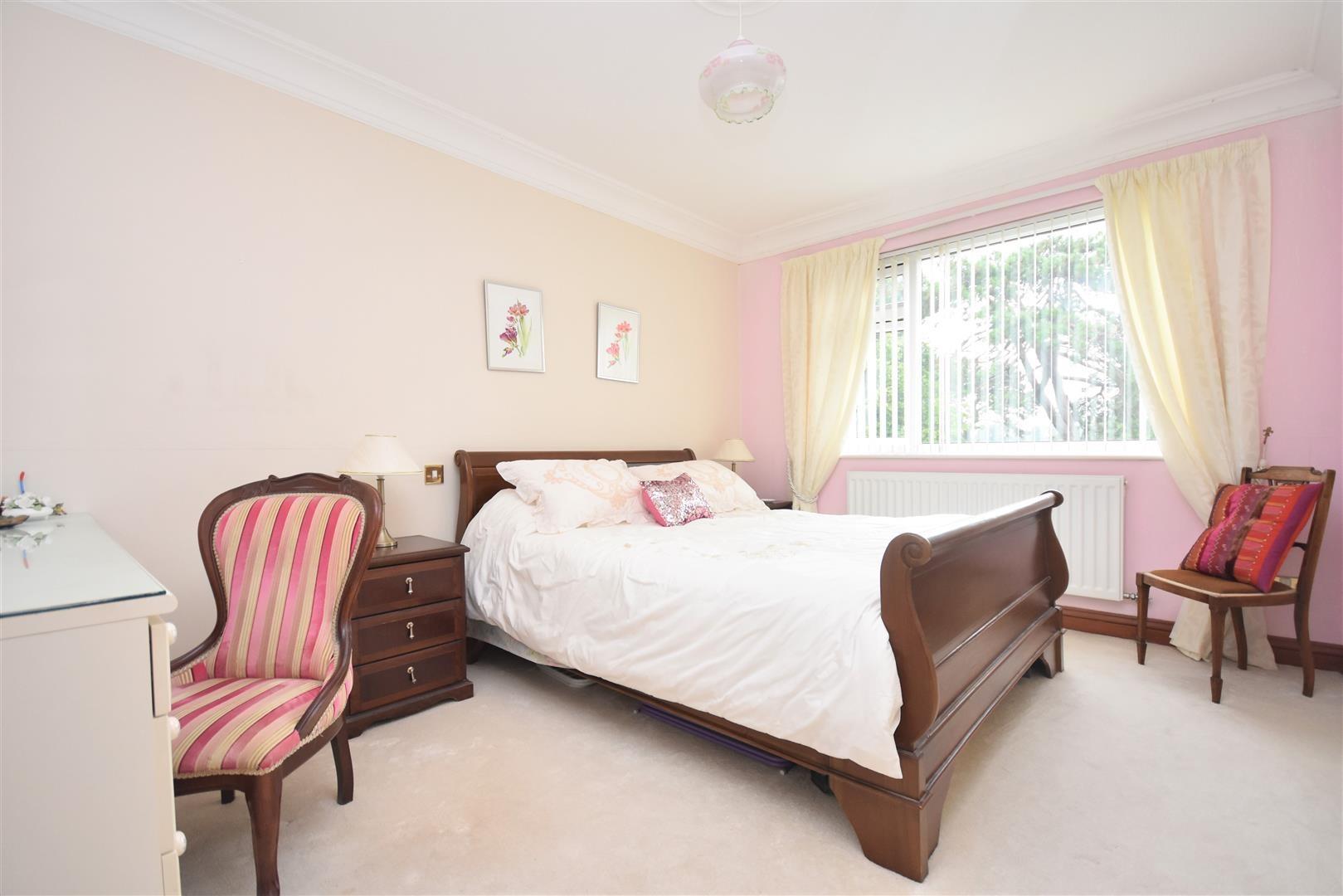 12 Albany Court, Beach Road, Penarth, CF64 1JU